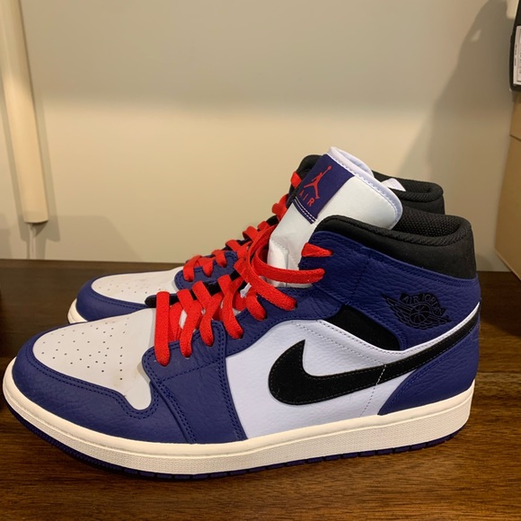 Air Jordans Mid Size. Worn a couple times. - Picture 2 of 8